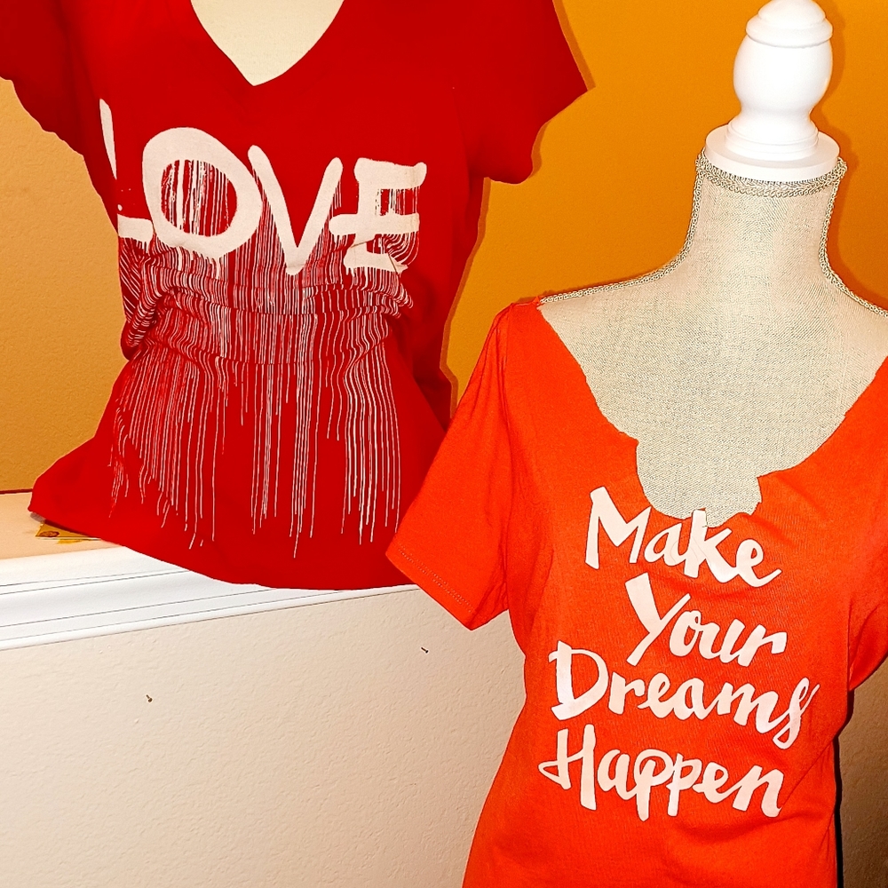 2 COTTON T-SHIRTS WORN ONCE!* RED IS SIZE 1 TORRID* ORANGE/PEACH 18/20